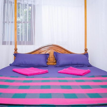 Bed and Breakfast Mango Shade Мирисса Экстерьер фото